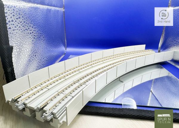 Preview: Kato Unitrack - 20-544 / 7077106 - Gleis Viadukt 2-gleisig gebogen R 414/381-45° GEBRAUCHT