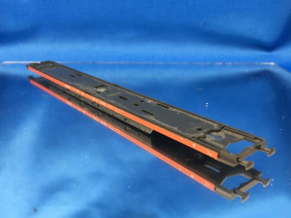 Fleischmann - 1336-3 - Wagenboden für Waggon mit KKK und orangem Streifen