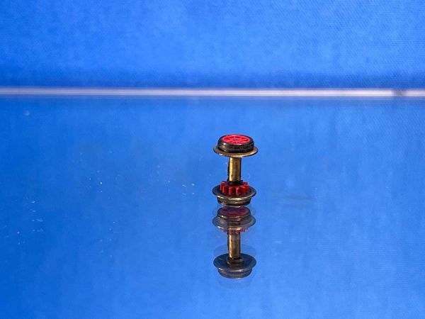 Preview: Minitrix BR 54 / G 3/4 H - 310561 - Radsatz mit Nut für Haftreifen brüniert