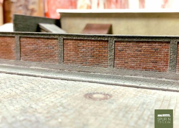 Model Scene - 46815 - Einfassungsmauer Ziegel beige