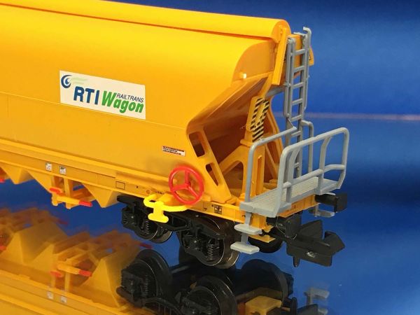 NME - 211630 - Getreidewagen Tagnpps 101m³ RTI Wagon - orange - NACCO - (0764 104-0)