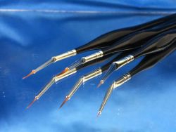 Spur-N-Teile.de - E410610 - Pinsel Modellbau Set abgewinkelt (3 Stück - Größen 10/0 & 2/0 & 0)